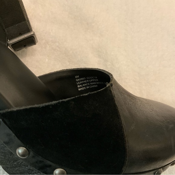 COPY - Korks Black Sandels - Picture 3 of 6